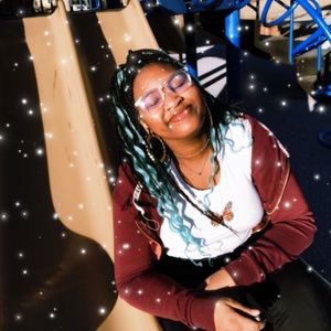 Meet your Posher, Najari